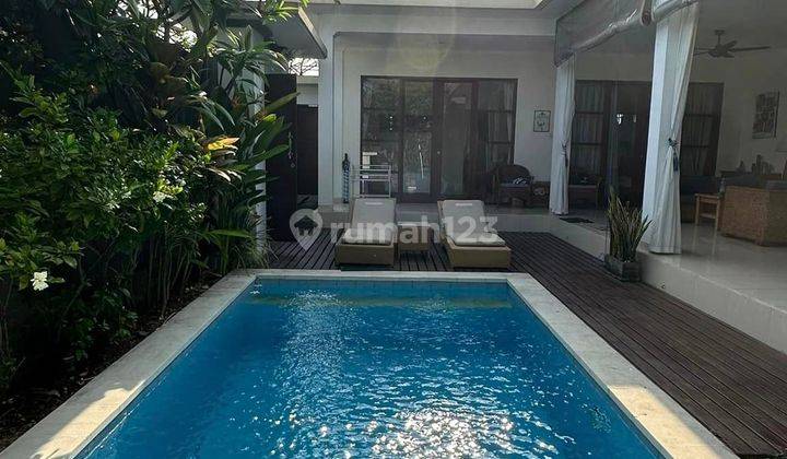 2 Bedrooms Private Villa In Mertanadi Kerobokan, Surrounding Rice Fields View 2