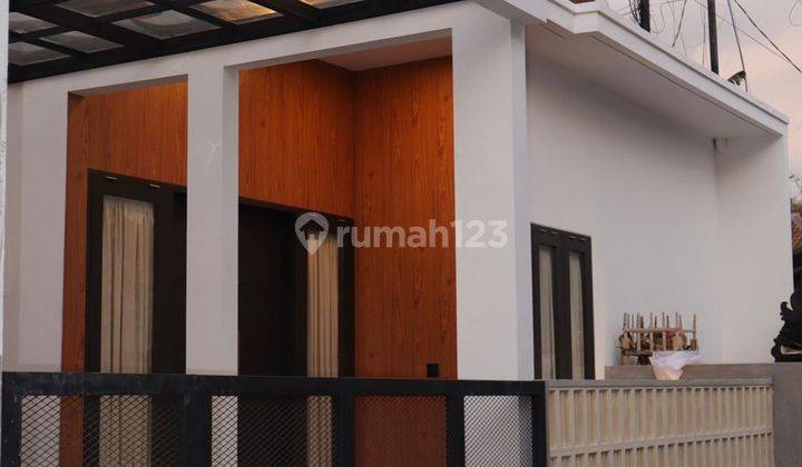 House for rent in Jimbaran area. Close to market, beach, airport, and shopping center 1