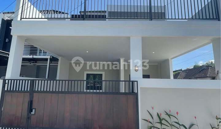 Dikontrakan Satu Unit Rumah Baru 2 lantai Di Denpasar Barat Dikontrakan Satu Unit Rumah Baru 2 lantai Di Denpasar Barat