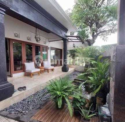 Semi villa local house in Padonan