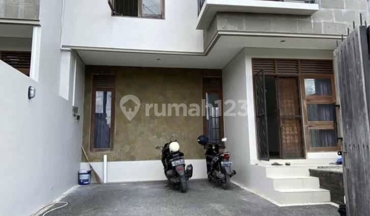 For Rent 2-Story House in Residential Area, Padangsambian, West Denpasar For Rent 2-Story House in Residential Area, Padangsambian, West Denpasar