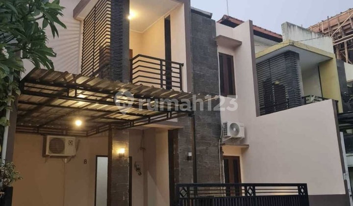 Di Sewakan Rumah 2 Lantai di Tukad Badung Renon Di Sewakan Rumah 2 Lantai di Tukad Badung Renon