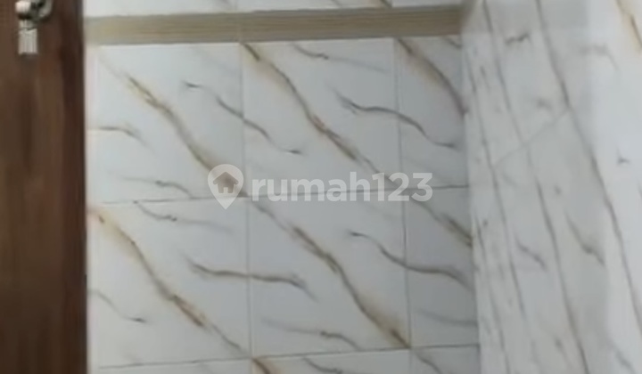 Di Kontrakan Rumah Lantai Ii, Lokasi Sangat Strategis Jl Juwetsari Denpasar Selatan 2