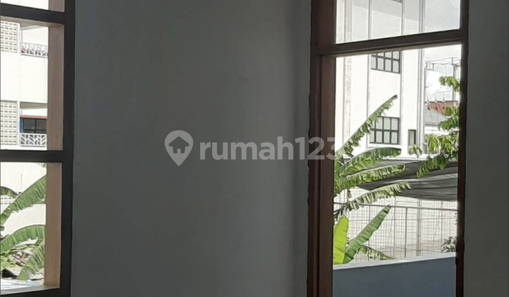 Rumah Baru 4 Kamar Tidur Kerobokan Area 2