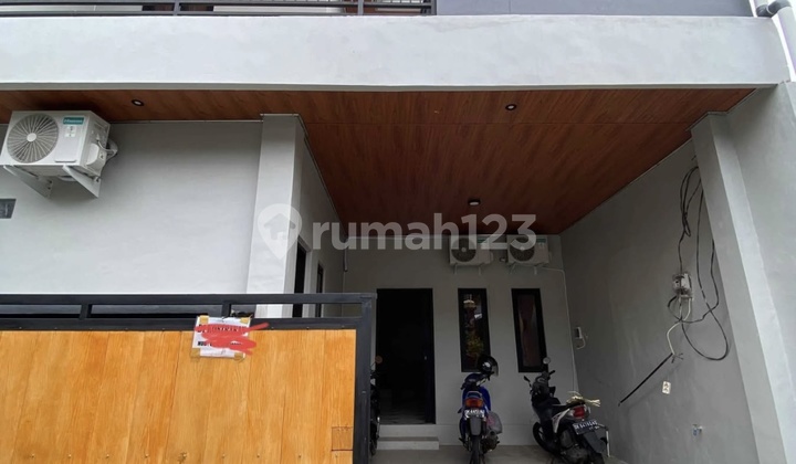 Rumah Baru 2 Lantai 5 Kamar Tidur Furnished Benoa