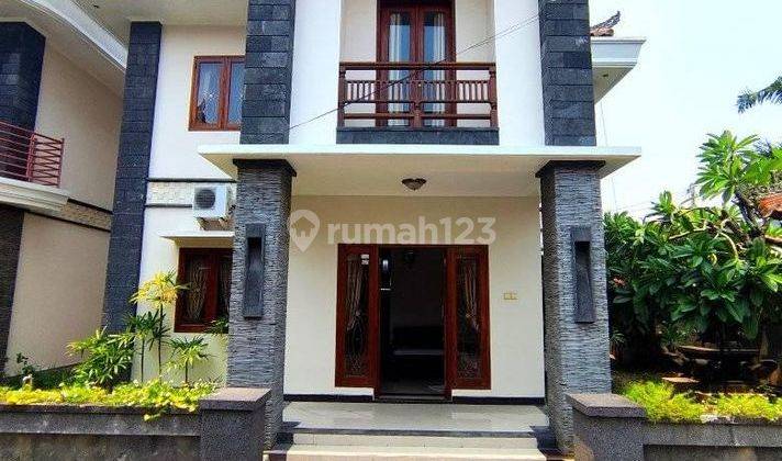 Experience Comfortable And Convenient Living In This Charming Fully Furnished Home 1