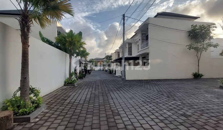 Modern Minimalist House For Rent In Penta Residence Park, Uluwatu - Bali