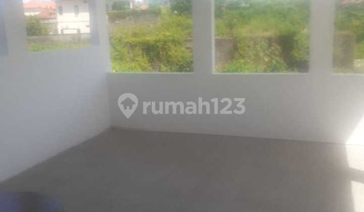 Dsewakan rumah fully furnished lantai 2 area kampial. 1