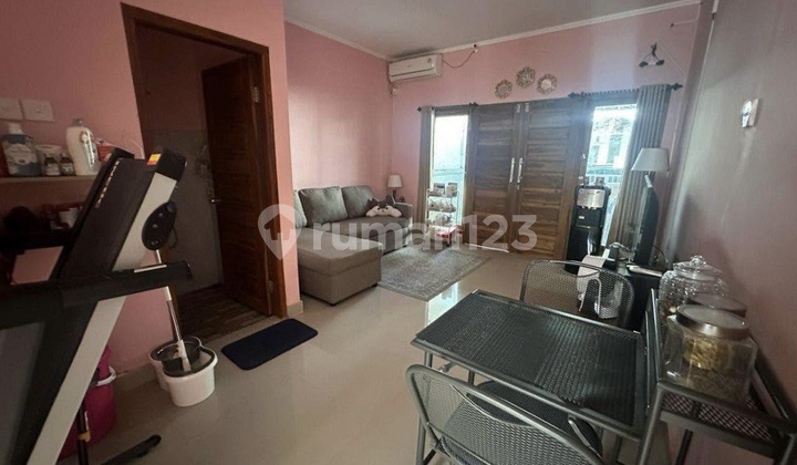 Dikontrakkan Satu Rumah Tinggal Lengkap ( Full Furnished )Dan Strategis Beralamat di Jl. Gn Talang