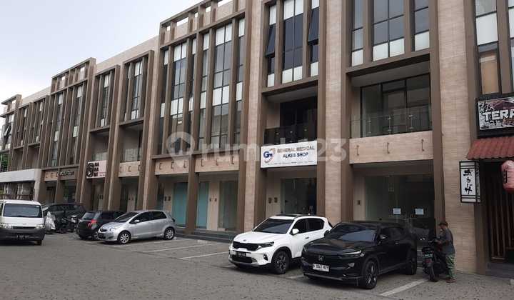 Shophouse Near Indonesia Convention Center