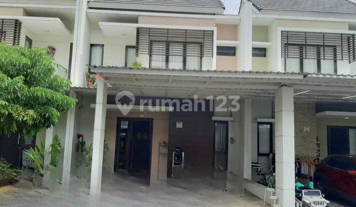 Rumah Cantik Siap Huni Penuh Fasilitas Rumah Cantik Siap Huni Penuh Fasilitas