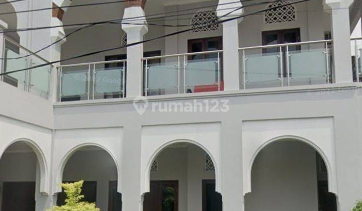 Rumah dengan gaya MODERN ISLAMI di jl. Pelangi(Jaka Mulya) 1