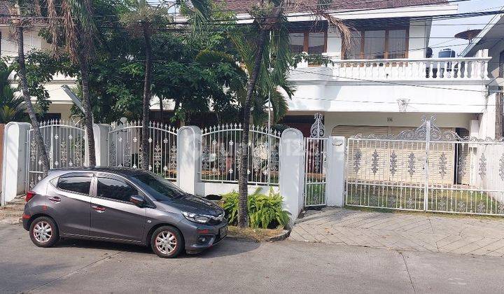 Rumah Modern Klasik Di Daerah Elit 1