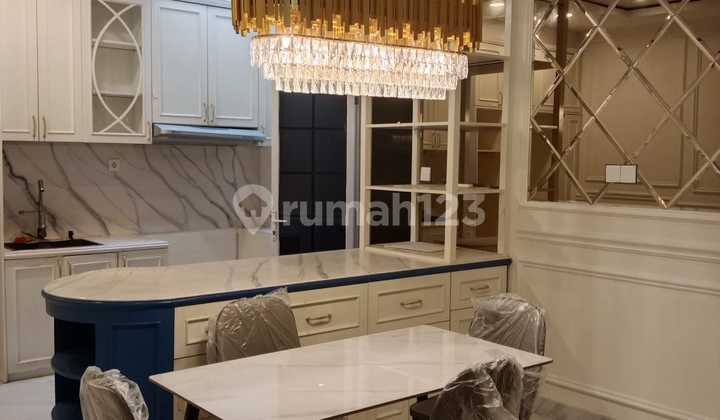 For sale fully furnished house, land: 90m, building: 140m, all marble cabinets.