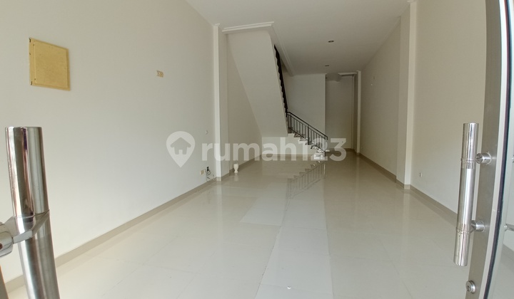 For Rent: Golf Island Rukan Facing Boulevard Size 4.5x15
