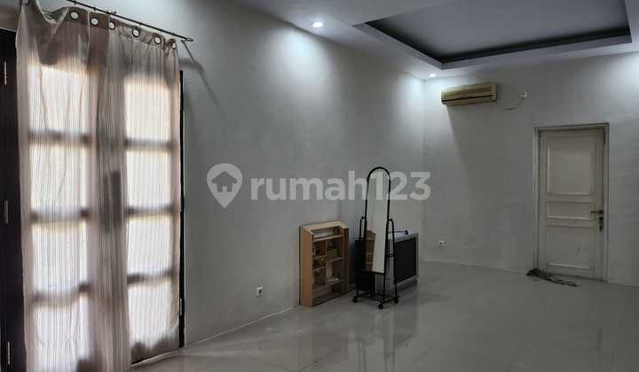 For Sale: Pik Kuda Laut House Size 10x25 Semi Furnished 2