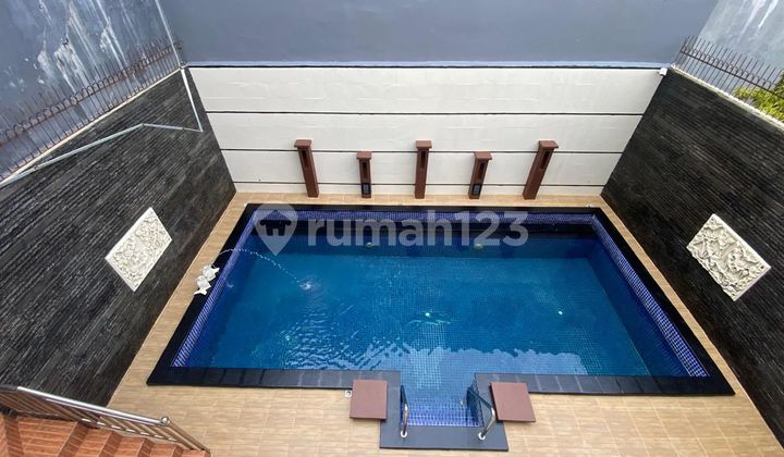 Dijual rumah pik kuda laut ukuran 10x25 semi furnish & pool jakut