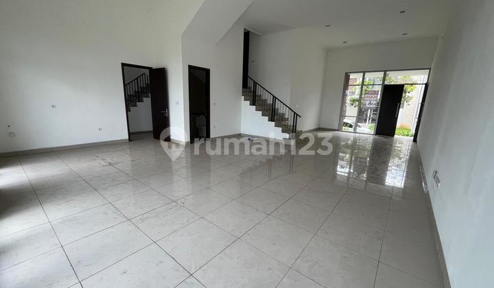 Dijual rumah barnd new pik2 10x25 view danau jakut