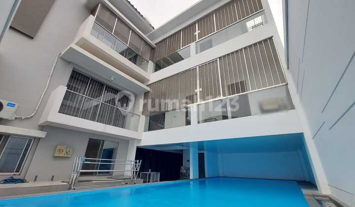 For sale, Golf Island house 17x25, furnished with swimming pool, PIK Jakarta Utara.