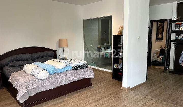 Di jual rumah pik-bgm ukuran 8x18 semi furnish 2,5lantai jakut Di jual rumah pik-bgm ukuran 8x18 semi furnish 2,5lantai jakut