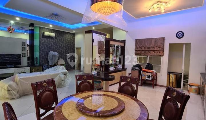 For rent, a 10x23 fully furnished house in North Jakarta (Jakut).