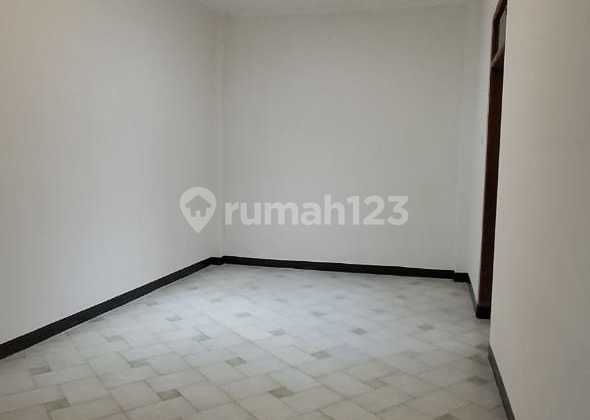 Sewa Rumah Di Pusat Kota Bandung Daerah Kebon Kawung Rumah 2