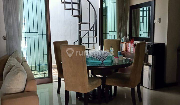 Rumah Bagus Semi Furnished di Pulomas Timur Jakarta Timur, Jakarta Timur 2