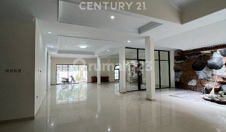 Rumah Hoek Strategis Cocok Untuk Usaha Di Cempaka Putih R2269