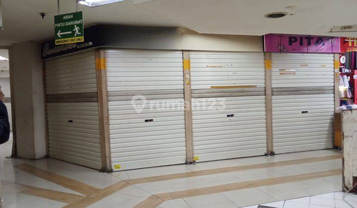 Kios Posisi Di Hook Berada Di Pusat Grosir Cililitan S8695 1