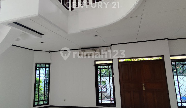 Comfortable, Spacious, Strategic, Ready to Occupy House in Kayu Putih R2173