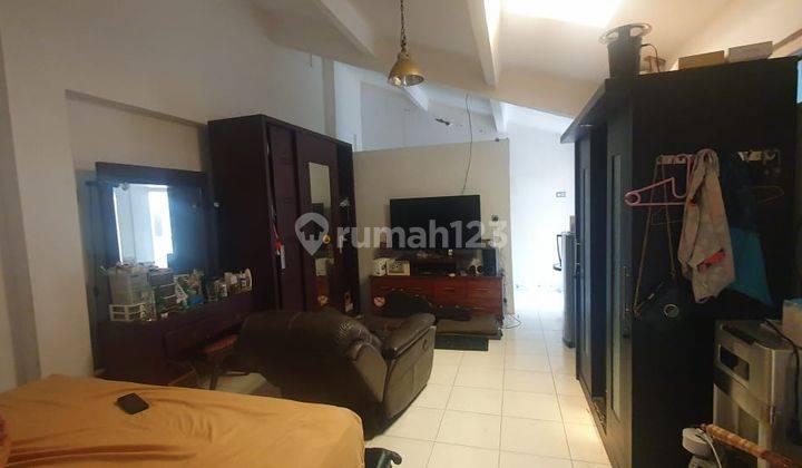 Rumah 2 Lantai Semi Furnished SHM di Jalan Batu Topas Pulomas Jakarta Timur, Jakarta Timur 2