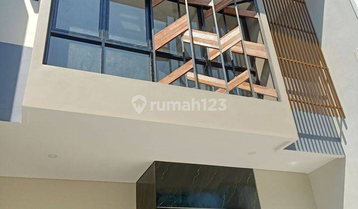 Rumah baru 2 lantai selangkah ke galaxy mall 2