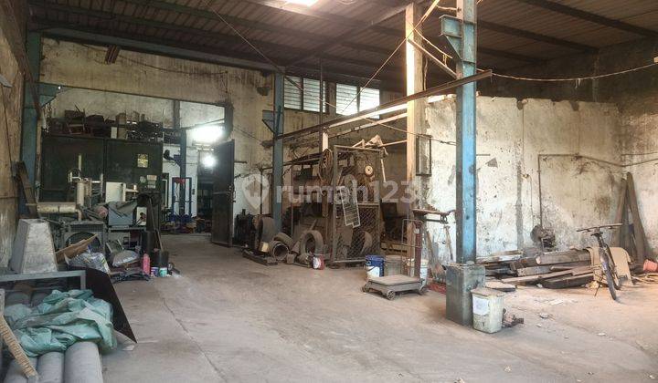 Bengkel/gudang Medokan Semampir indah siap pakai, truk bisa masuk  2