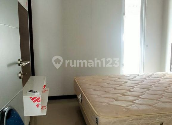 For rent: Sukolilo Dian Regency 2 house, semi-furnished, ready to occupy, serene and beautiful location, wide road row, one gate system. For rent: Sukolilo Dian Regency 2 house, semi-furnished, ready to occupy, serene and beautiful location, wide road row, one gate system.