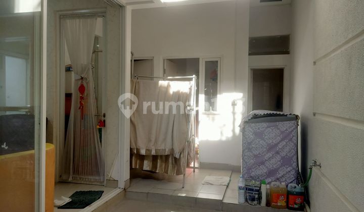 Disewakan rumah 2 lantai semi furnished green Ville, babatan pantai, selangkah dengan kota lama 2