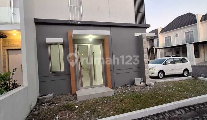 Affordable Price, Ma'am, 2-Story House in Green Land Menganti for Sale. 2