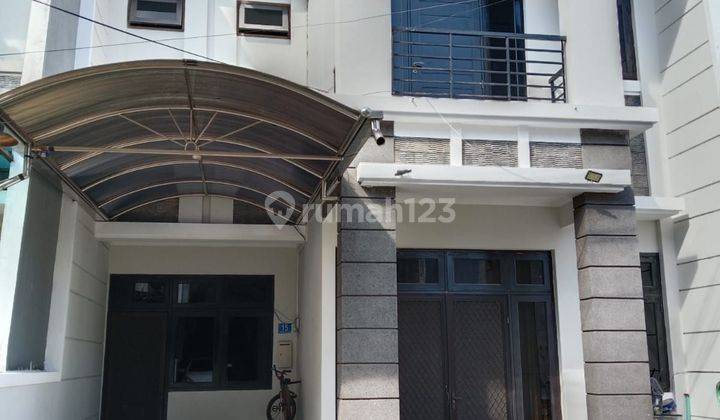 Disewakan Full Furnished Rumah Manyar Dekat Dengan Sekolah Petra Surabaya  1