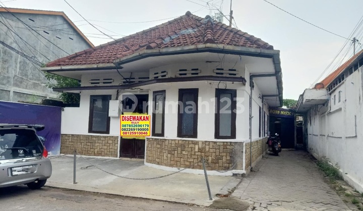 For Rent: House Suitable for Home Industry or Workshop, Central Surabaya City Location For Rent: House Suitable for Home Industry or Workshop, Central Surabaya City Location