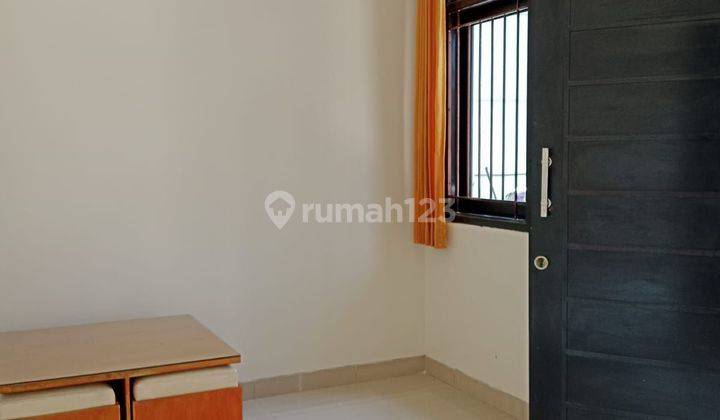 Disewakan Full Furnished Rumah Manyar Dekat Dengan Sekolah Petra Surabaya  2