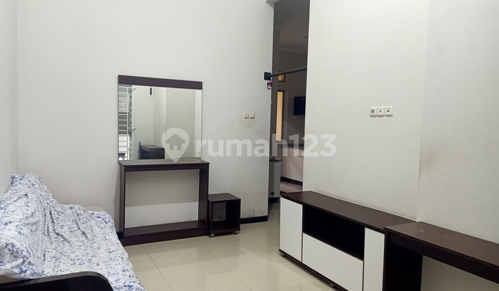 Single-Story Ready-to-Occupy House, Just 6 Minutes to ITS, 10 Minutes to Pakuwon City Mall