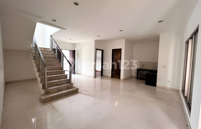 Dijual Rumah Golf Island PIK Uk 8x15 m² at Jakarta Utara 2