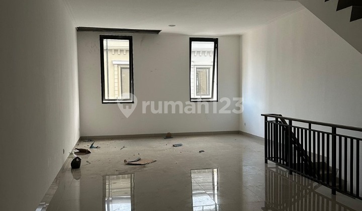 Disewa Ruko Brand New Pik2 Euroasia Uk 5X10 3lt Harga Terbaik At Tangerang 2