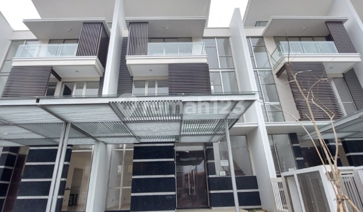 Dijual Rumah PIK Mozart GolfIsland 3Lt Uk 160m² at Jakarta Utara 1