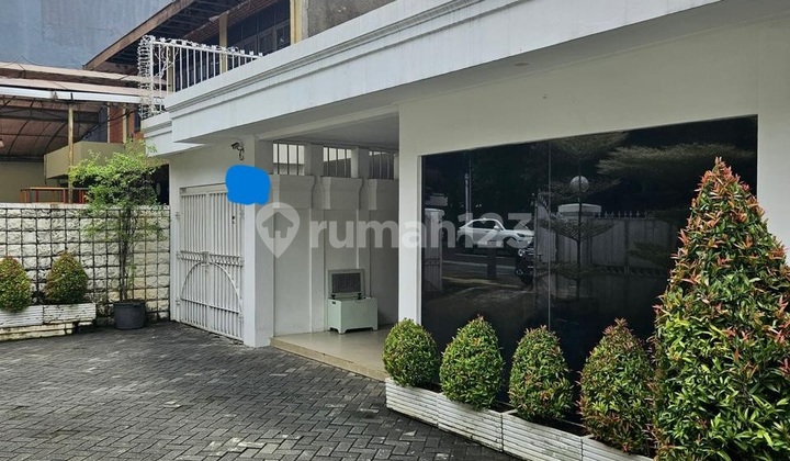 For Sale House on Jl. Suryo Senopati Size 351 m² in South Jakarta For Sale House on Jl. Suryo Senopati Size 351 m² in South Jakarta