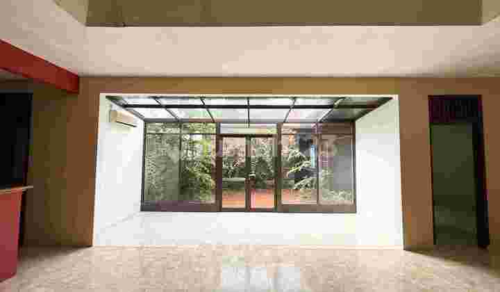 For Rent Commercial House SCBD size 335m2 suitable for business, cafe, office South Jakarta