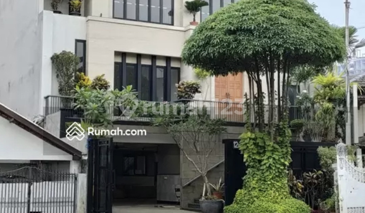 Jual cepat rumah baru depan taman