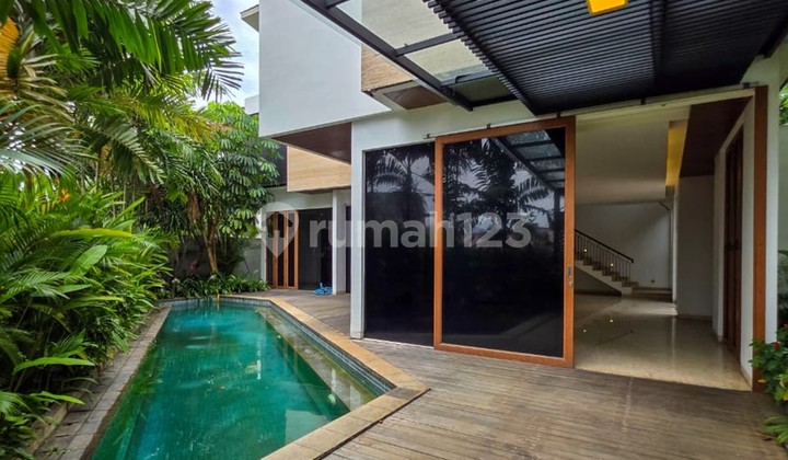 For Sale: House in Patra Area, Good Neighborhood, Wide Roads 2