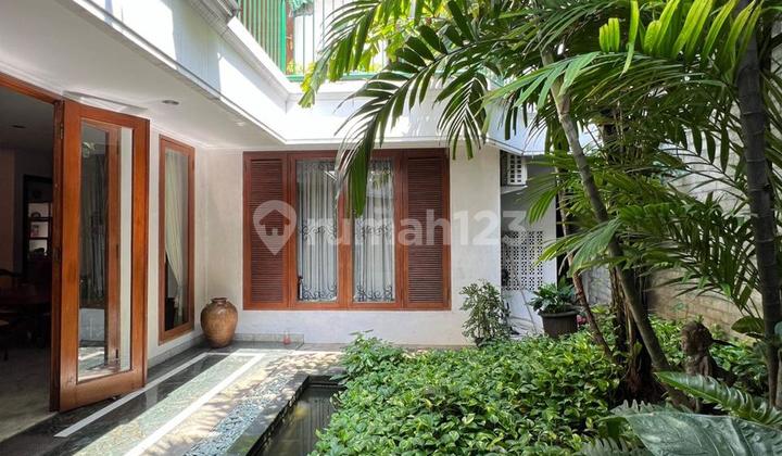Dijual Rumah Premium Di Kebayoran Baru – Lokasi Strategis & Siap Huni!