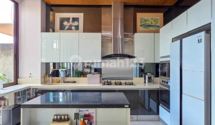 Dijual Townhouse Siap Huni di Ampera 2