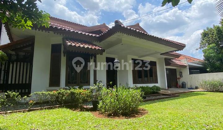 Dijual Rumah Lama Di Kebayoran Baru – Lokasi Premium!